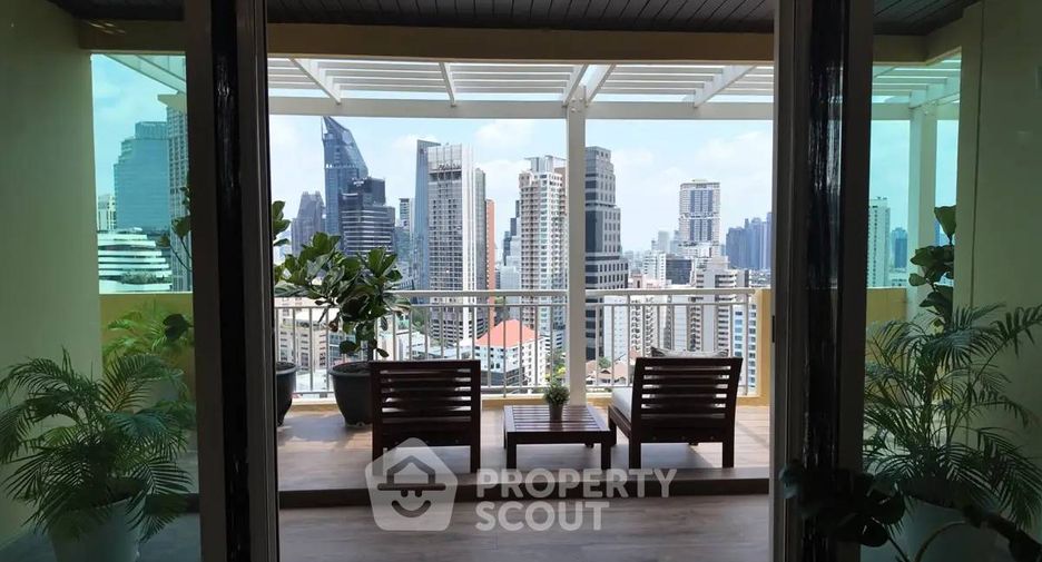 For rent そして for sale 4 ベッドルーム condo in Khlong Toei, Bangkok