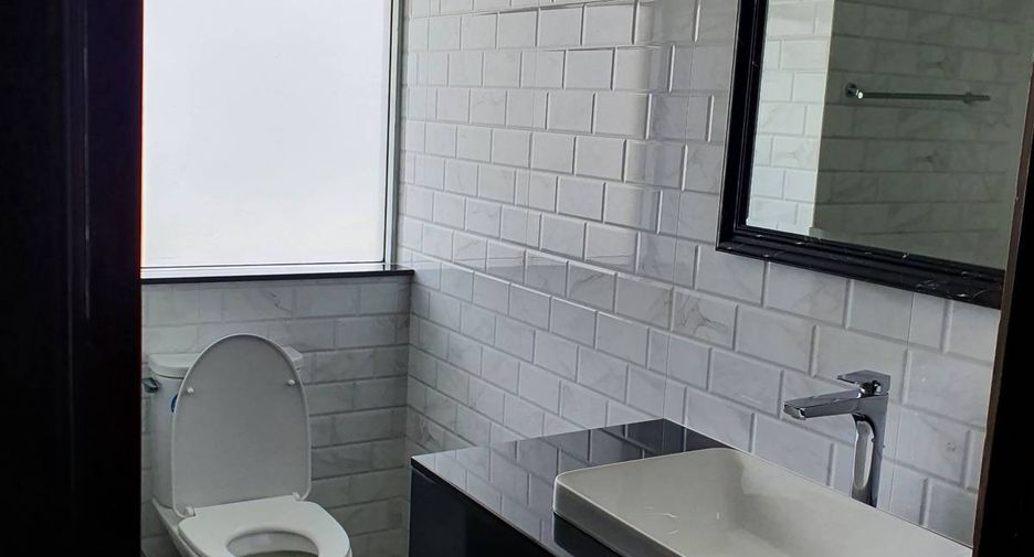 Wohnung zur Miete mit 2 Zimmer in Khlong Toei, Bangkok