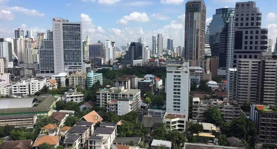 À vendre 2 chambres condo à Khlong Toei, Bangkok