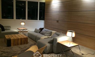 For sale 3 bedrooms condo in Khlong Toei, Bangkok