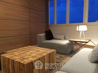 For sale 3 bedrooms condo in Khlong Toei, Bangkok