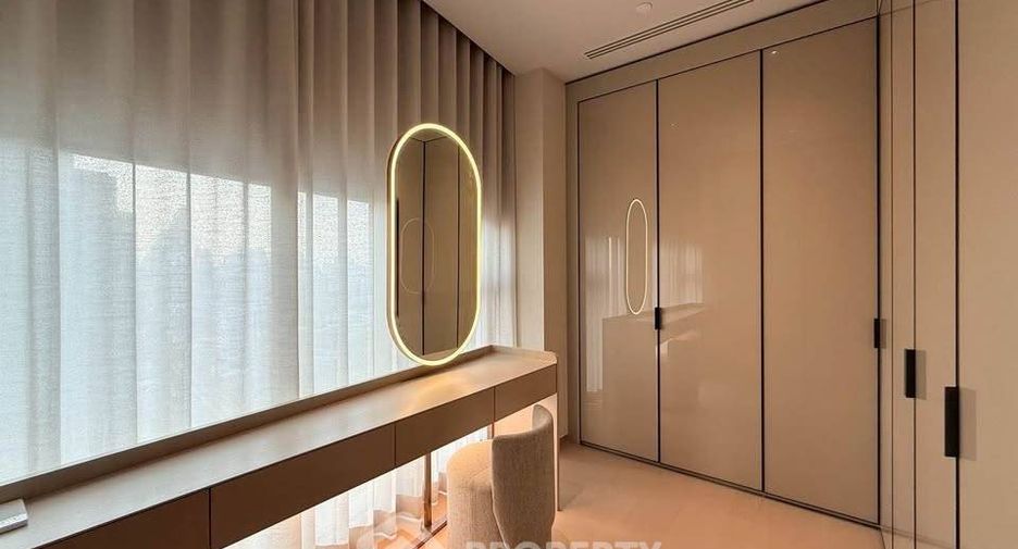 Condo en alquiler de 4 habitaciones en Khlong Toei, Bangkok