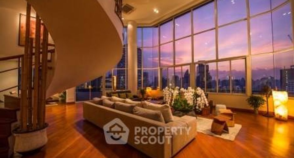 For rent そして for sale 5 ベッドルーム condo in Khlong Toei, Bangkok