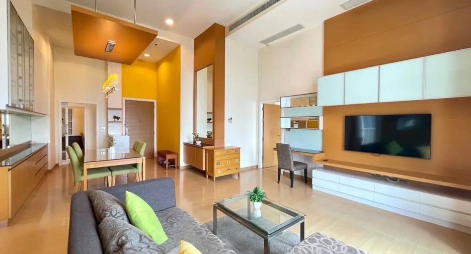 Condo en alquiler y en venta de 3 habitaciones en Khlong Toei, Bangkok