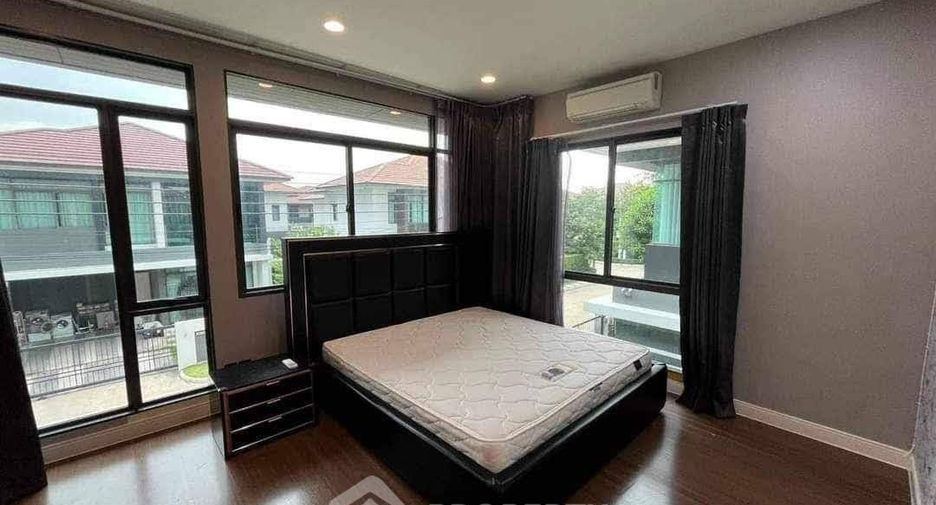 ให้เช่า 3 ห้องนอน บ้านเดี่ยว ใน บางกะปิ, กรุงเทพฯ