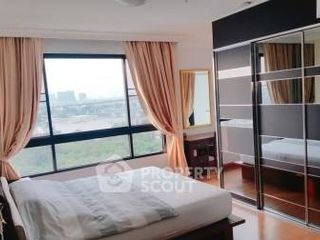 For sale 3 bedrooms condo in Bang Kho Laem, Bangkok