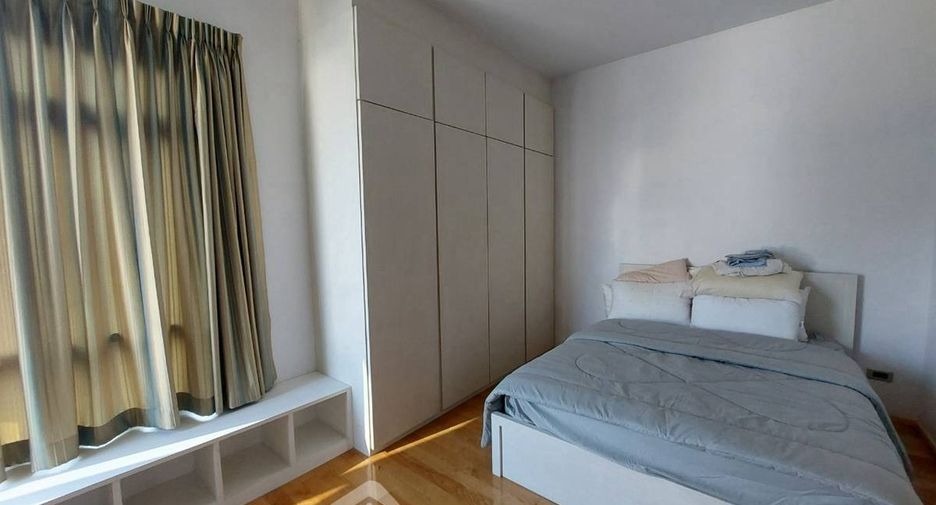 Condo en alquiler de 3 habitaciones en Khlong Toei, Bangkok