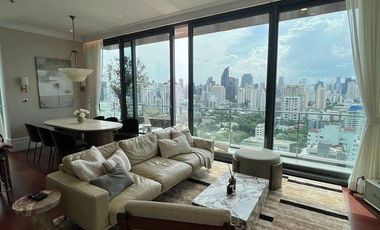 À louer et à vendre 3 chambres condo à Watthana, Bangkok