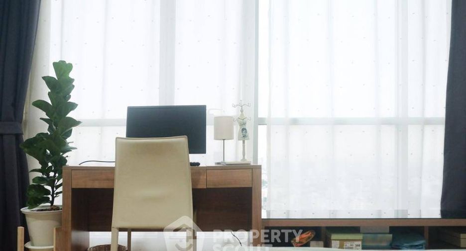 For rent 2 bedrooms condo in Phaya Thai, Bangkok
