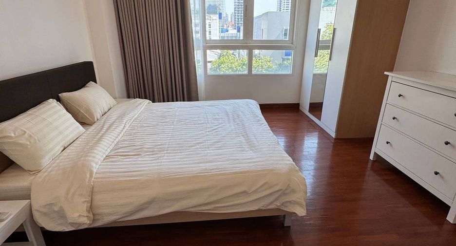For rent 1 bed condo in Watthana, Bangkok