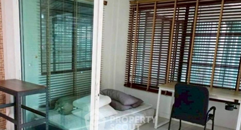 À louer et à vendre 6 chambres maison à Sai Mai, Bangkok