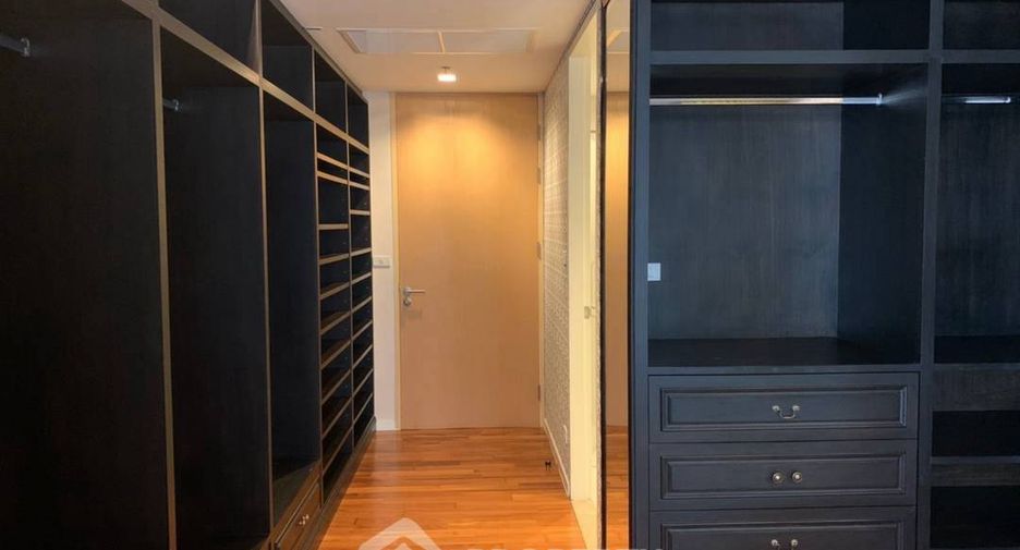 À vendre 2 chambres condo à Sathon, Bangkok