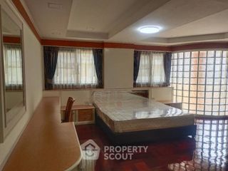 Apartment zur Miete mit 3 Zimmer in Watthana, Bangkok
