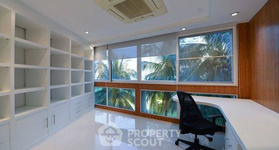 For rent 3 ベッドルーム condo in Khlong Toei, Bangkok