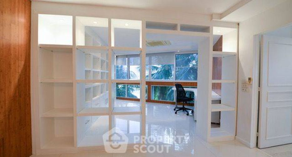 For rent 3 ベッドルーム condo in Khlong Toei, Bangkok