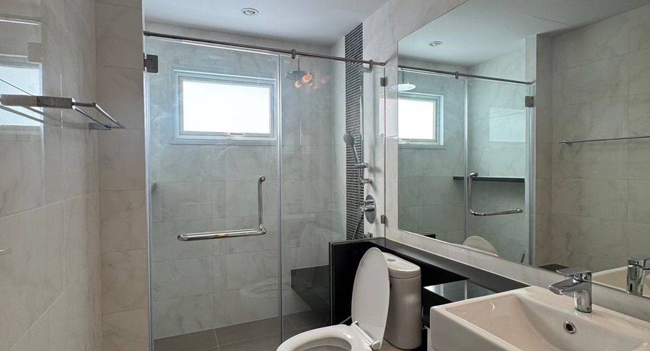 Condo en alquiler y en venta de 2 habitaciones en Yan Nawa, Bangkok