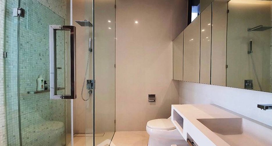 Condo en venta de 2 habitaciones en Khlong Toei, Bangkok