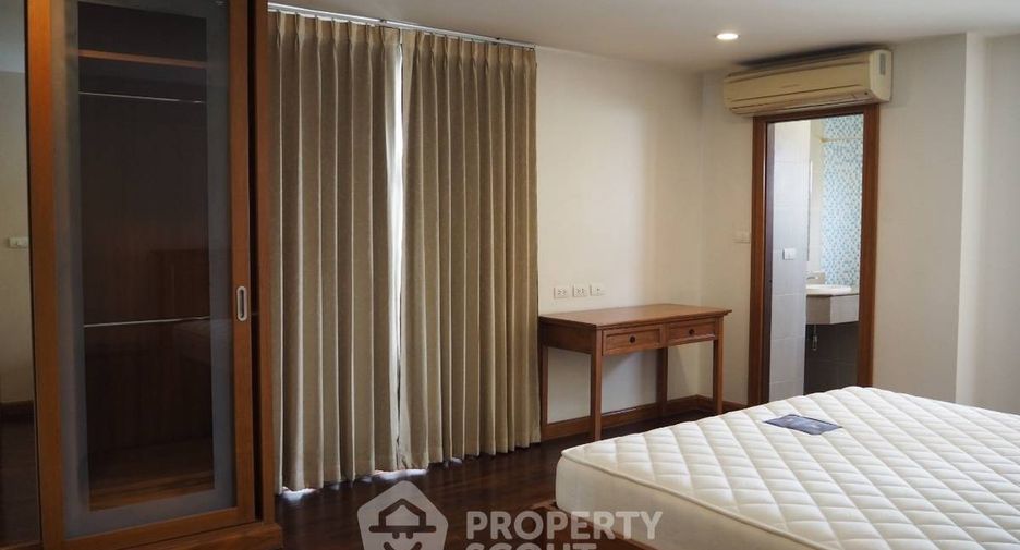 For rent 3 bedrooms apartment in Pathum Wan, Bangkok