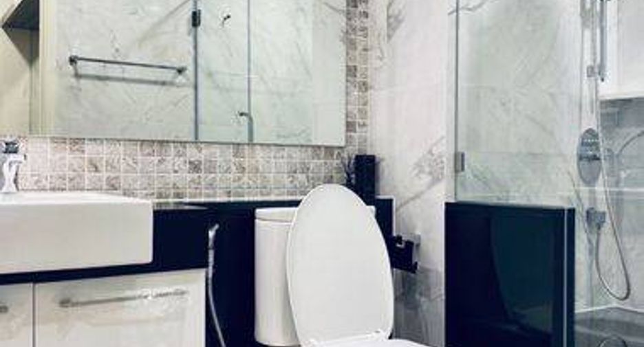 For rent 1 bed condo in Khlong San, Bangkok