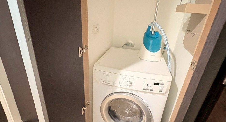 For rent 1 bed condo in Phra Khanong, Bangkok