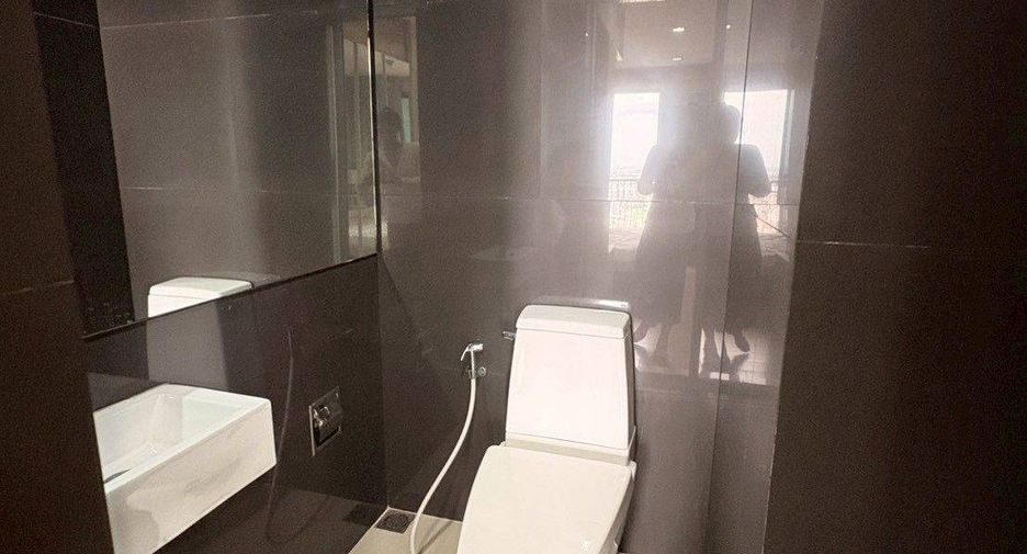 For rent 1 bed condo in Phra Khanong, Bangkok
