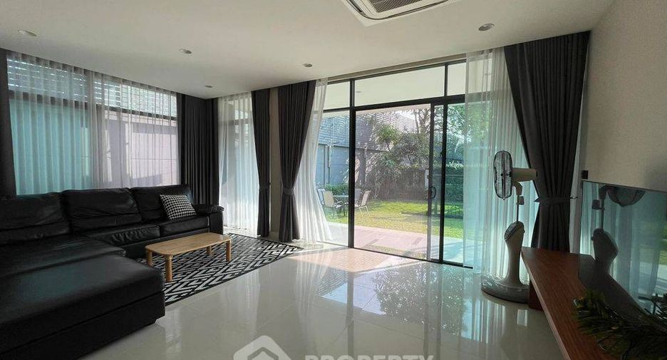 Casa en alquiler de 4 habitaciones en Bang Kapi, Bangkok