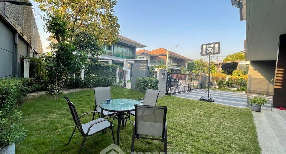 Casa en alquiler de 4 habitaciones en Bang Kapi, Bangkok