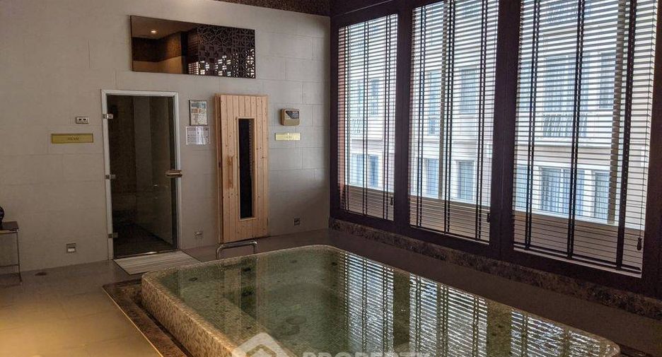 Condo en alquiler de 2 habitaciones en Pathum Wan, Bangkok