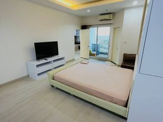 For rent 2 bedrooms condo in Chatuchak, Bangkok
