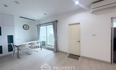 For rent 2 bedrooms condo in Chatuchak, Bangkok