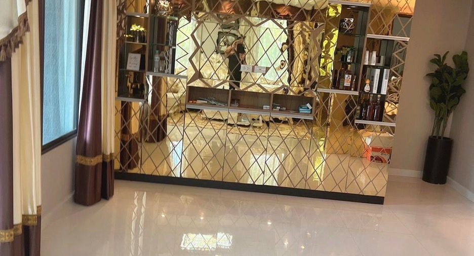 Casa en alquiler de 5 habitaciones en Don Mueang, Bangkok