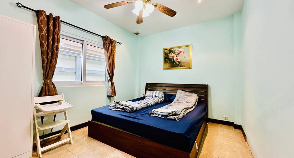 For sale 3 bedrooms house in Pratumnak, Pattaya
