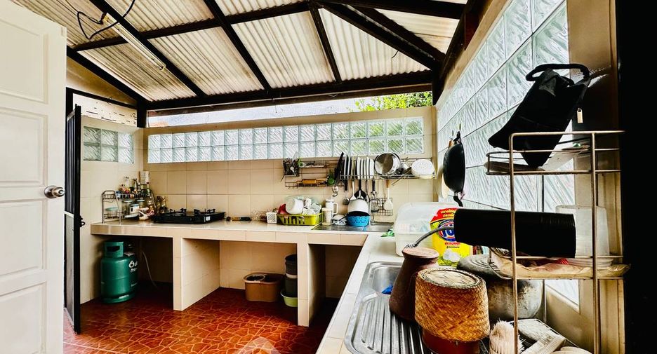 For sale 3 bedrooms house in Sattahip, Chonburi