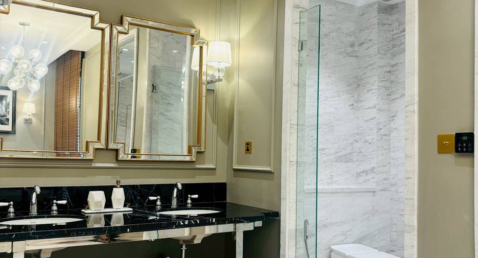For rent and for sale 4 bedrooms condo in Watthana, Bangkok