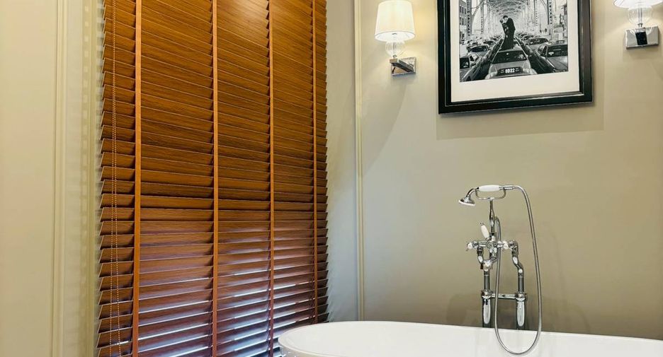 For rent and for sale 4 bedrooms condo in Watthana, Bangkok