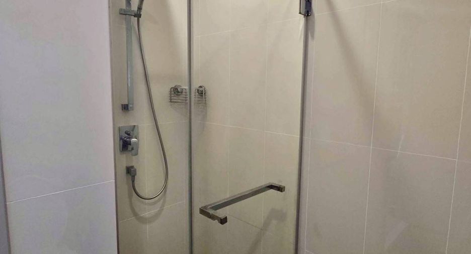 Condo en alquiler y en venta de 2 habitaciones en Khlong Toei, Bangkok