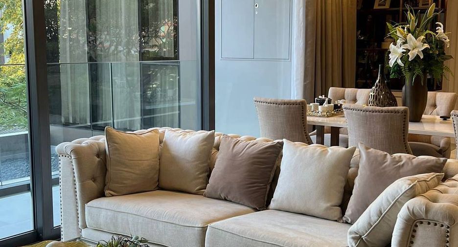 Condo en alquiler y en venta de 2 habitaciones en Khlong Toei, Bangkok