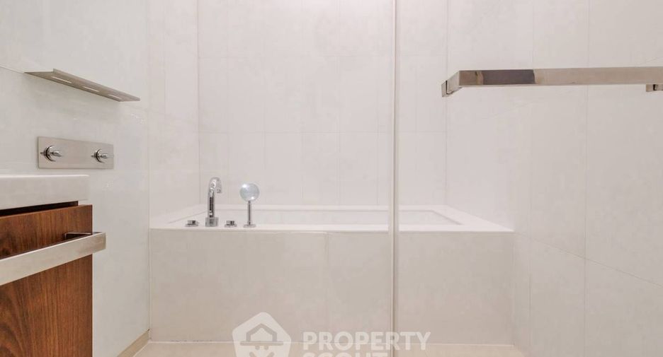 Wohnung zur Miete und zum Kauf mit 2 Zimmer in Pathum Wan, Bangkok