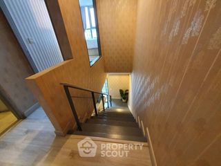 Продажа 1 кровать кондо в Пхра Кханонг, Бангкок