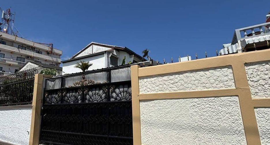 For rent 3 bedrooms villa in South Pattaya, Pattaya