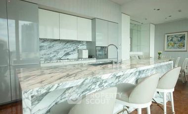Condo en venta de 3 habitaciones en Sathon, Bangkok