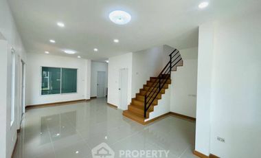 Condo en venta de 3 habitaciones en Si Racha, Chonburi