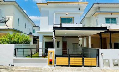 Condo en venta de 3 habitaciones en Si Racha, Chonburi