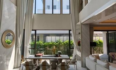Casa en venta de 5 habitaciones en Saphan Sung, Bangkok