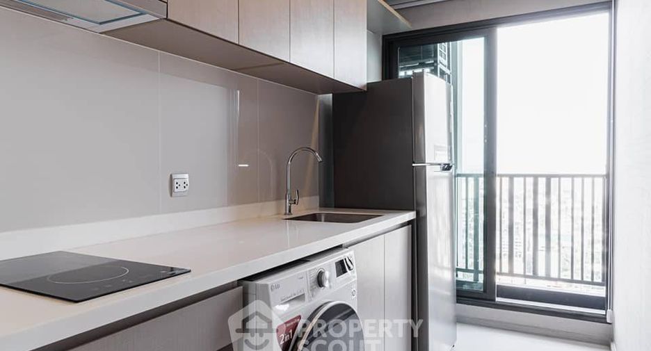 For rent 2 bedrooms condo in Chatuchak, Bangkok