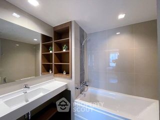 Condo en alquiler de 1 habitaciones en Phra Khanong, Bangkok