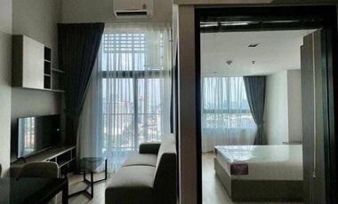 Wohnung zur Miete mit 2 Zimmer in Huai Khwang, Bangkok