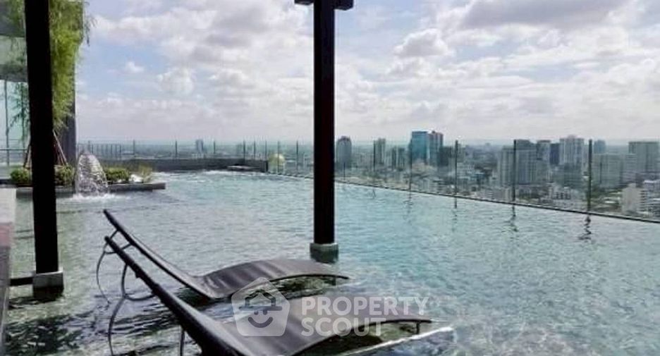 For rent 2 bedrooms condo in Watthana, Bangkok