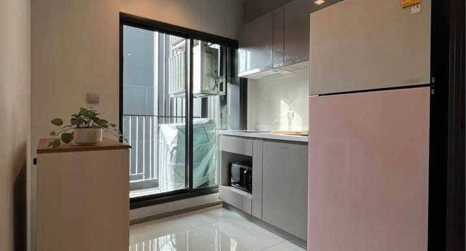Wohnung zur Miete mit 1 Zimmer in Huai Khwang, Bangkok