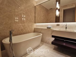 For rent 2 ベッドルーム condo in Pathum Wan, Bangkok